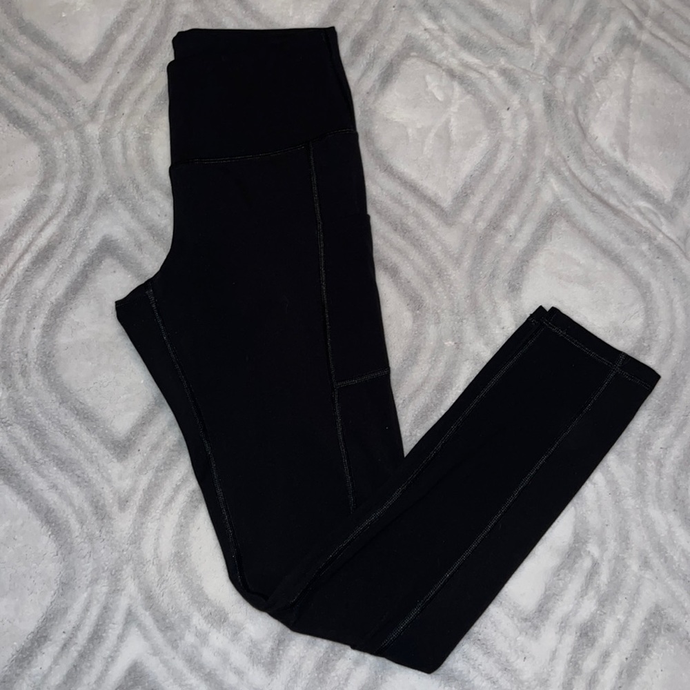 Black leggings w/pocket